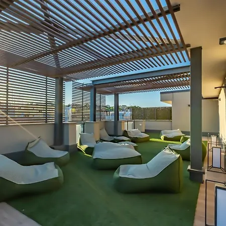 Апартаменты Aurealiving - Sage Luxury With Air Conditioning, Fast Wifi And Free Gym Рим