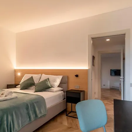 Aurealiving - Sage Luxury With Air Conditioning, Fast Wifi And Free Gym Апартаменты