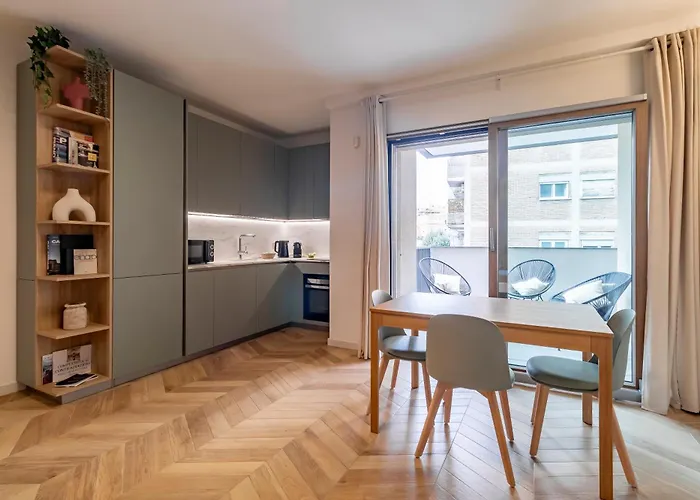 Aurealiving - Sage Luxury With Air Conditioning, Fast Wifi And Free Gym Διαμέρισμα *